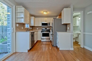 156 Corey Colonial, Agawam, MA 01001 - photo 4