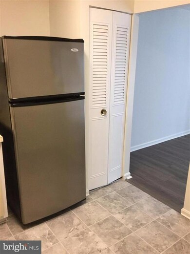 25 Canterbury Square unit 201, Alexandria, VA 22304 - photo 4