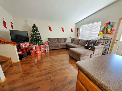 15 N Frolic Ave, Waukegan, IL 60085 - photo 2