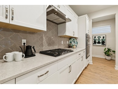 8549 SW 176th Ave, Beaverton, OR 97007 - photo 3