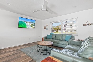 2572 Jefferson Cir, Sarasota, FL 34239 - photo 7