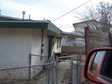 3109 CRESTRIDGE BACK & COVERED PATIO