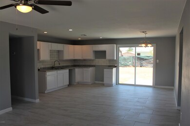 6820 W Berkeley Rd, Phoenix, AZ 85035 - photo 4