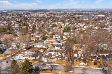 63 Grandview Blvd, Reading, PA 19609 - photo 2