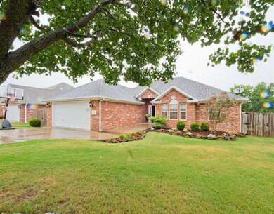 1306 Sanford Dr, Bentonville, AR 72712 - photo 2