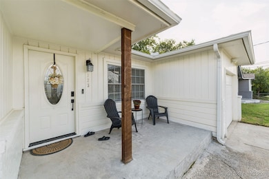 323 E Midway St, Broken Arrow, OK 74012 - photo 3