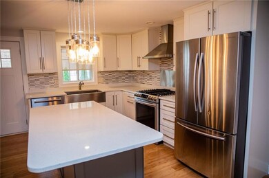 11 Nobert St unit B, Warren, RI 02885 - photo 4