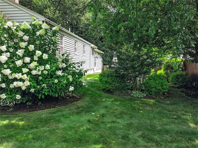 54 Novelty Rd, Warwick, RI 02889 - photo 6