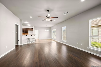 42391 Cedarstone Ave, Prairieville, LA 70769 - photo 5