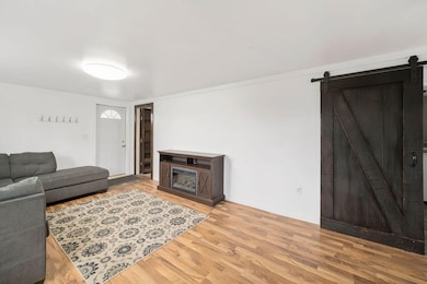 1525 E 24th St, Muncie, IN 47302 - photo 3