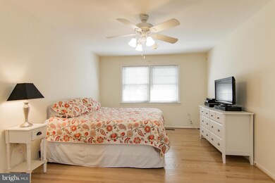 8119 Claiborne Dr, Frederick, MD 21702 - photo 7