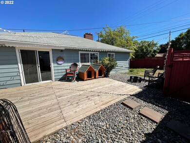 1628 E 13th St, the Dalles, OR 97058 - photo 6