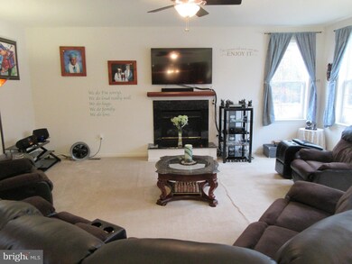 3408 Amberton Ct, White Plains, MD 20695 - photo 5