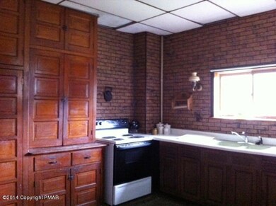 514 Center St, Jim Thorpe, PA 18229 - photo 3