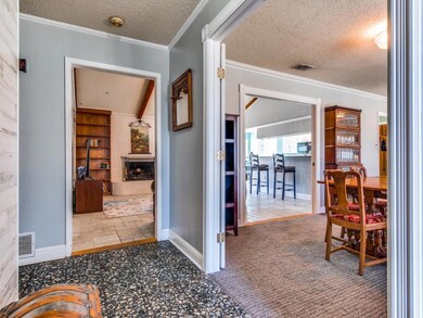 2841 Stephanie Ln, Hurst, TX 76054 - photo 5