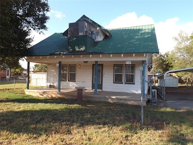 216 E Rosser, Tipton, OK 73570 - photo 4