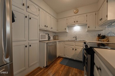 1105 Jefferson Ave-04