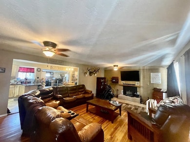 1905 Mountain View Ave, Alamogordo, NM 88310 - photo 3