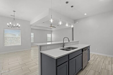 925 Clapham St, El Paso, TX 79928 - photo 7