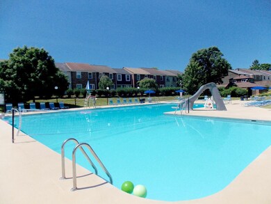 568 Dlyn St unit G10, Columbus, OH 43228 - photo 6