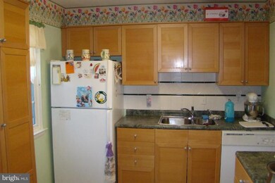 7422 Pohick Rd, Lorton, VA 22079 - photo 3