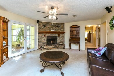 34 Devonshire Dr, Bedford, TX 76021 - photo 5