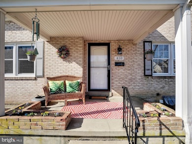 410 Lawrence Ave, Reading, PA 19609 - photo 2