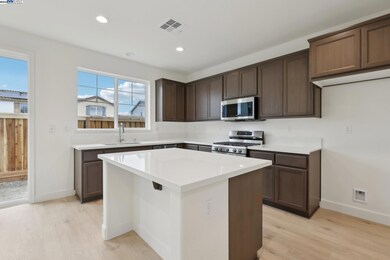 231 Mindy Way, Pittsburg, CA 94565 - photo 5