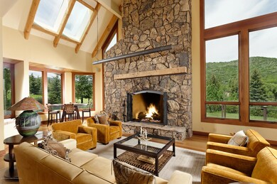 Living Room Close