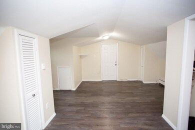 2202 Cove Rd unit SECOND FLOOR, Pennsauken, NJ 08110 - photo 6