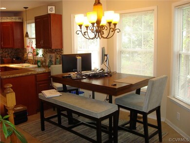 Dining Area in Kitchen!