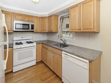 40 Bacon St unit 2, Waltham, MA 02451 - photo 4