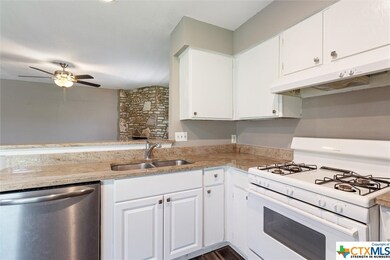 608 Bracewood Cir unit C, San Marcos, TX 78666 - photo 5