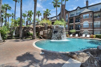 Resort style lagoon pool