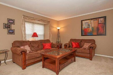 406 Snowflake Cir, Norristown, PA 19403 - photo 4