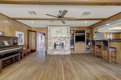 838 W Forest Dr, Houston, TX 77079 - photo 5