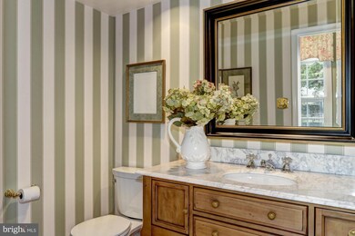 11432 Frances Green Dr, North Potomac, MD 20878 - photo 5