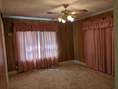 103 S Lane St, Decatur, TX 76234 - photo 6