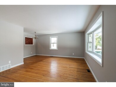 501 Bradford Rd, Oreland, PA 19075 - photo 4