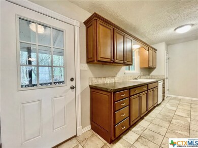 1007 Earle Kitchen 2