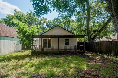 915 Pine St, Bonham, TX 75418 - photo 7