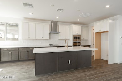 Tri Pointe Waterston Central 362 - Kitch