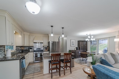 112 Sabra Ct, Saint Paul, MN 55124 - photo 3