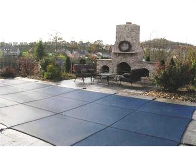 Exterior Back. The 14  x 28  granite diamond compo