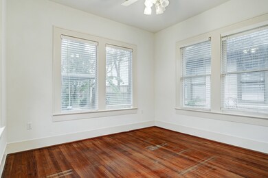 1645 Hawthorne St, Houston, TX 77006 - photo 7