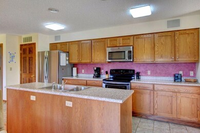 354 S Livingston Way, Grants Pass, OR 97526 - photo 6