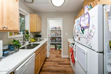 17-Unit A Kitchen_1097