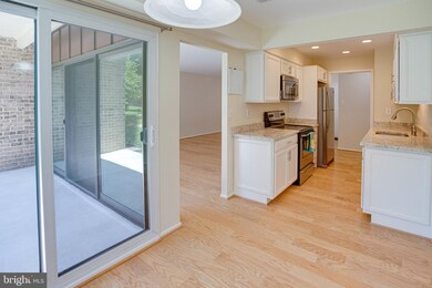 Treebrooke unit 107, Oakton, VA 22124 - photo 3