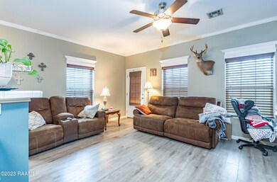 Living Room 1 (3)