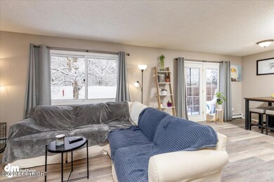 04-Living Room 20221103-DW-6907-Edit